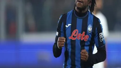 袁悦／亚历山德罗娃女双组合遗憾止步澳网次轮央视报道