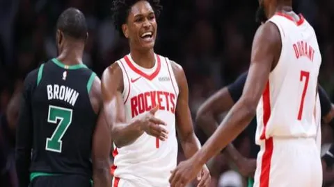 张帅组合阿布扎比WTA500赛绝地反击，成功晋级八强